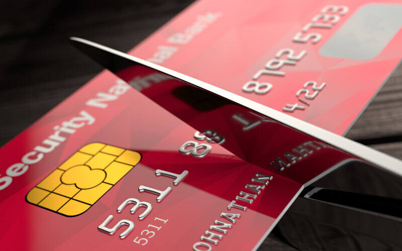 5 Signs You’re Addicted to Credit Cards (and How to Break the Cycle)