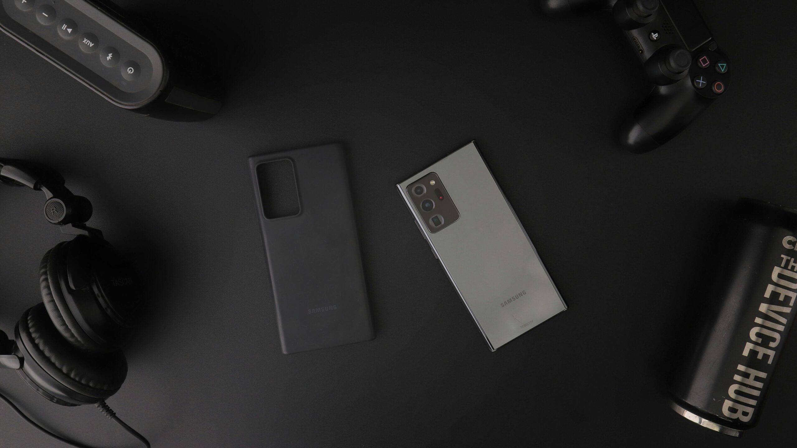 [Gadget A] vs. [Gadget B]: The Ultimate Side-by-Side Feature Showdown